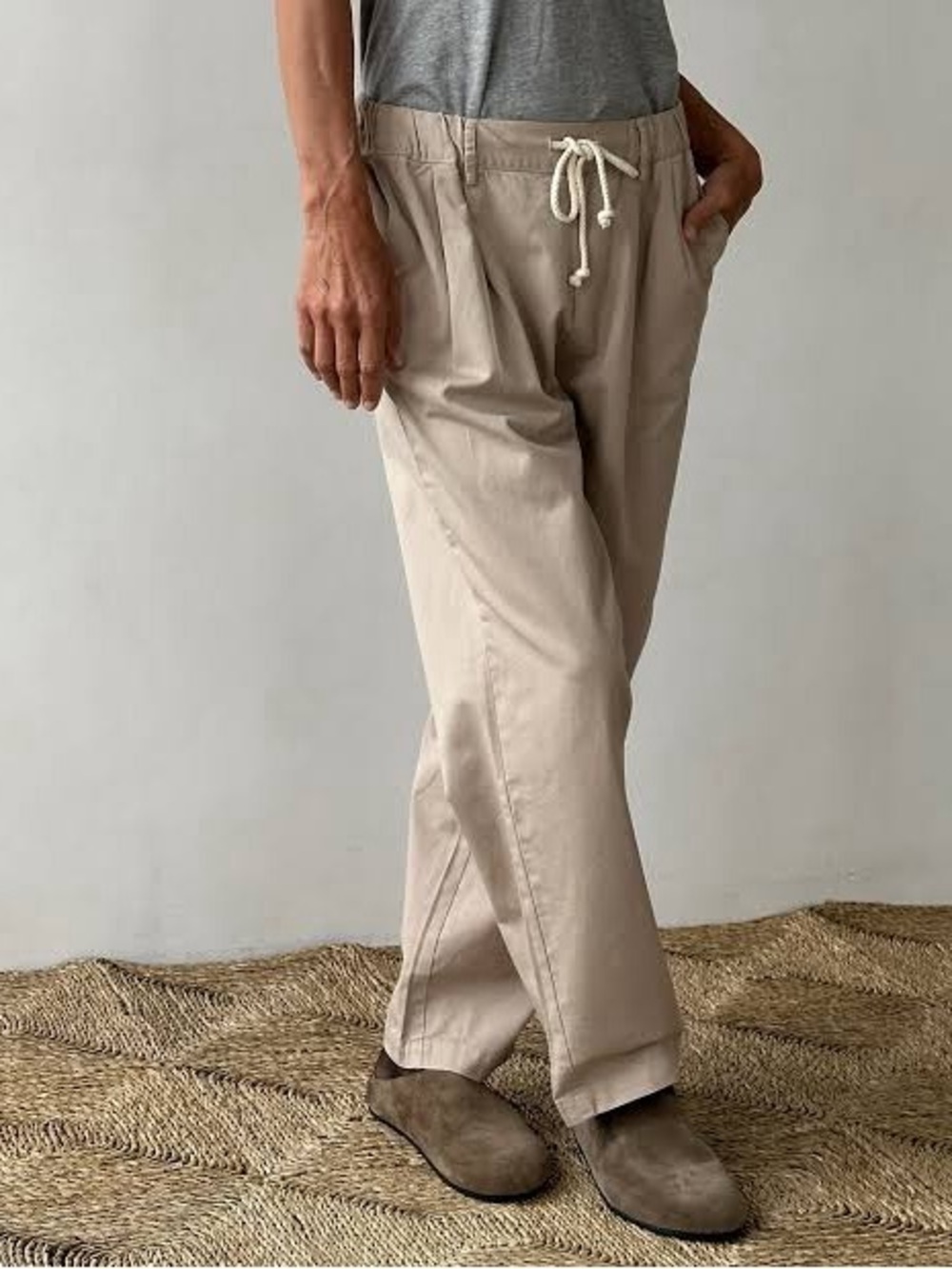 DONNI. The Chino Drawstring Crop Pant in Khaki— Womens Large